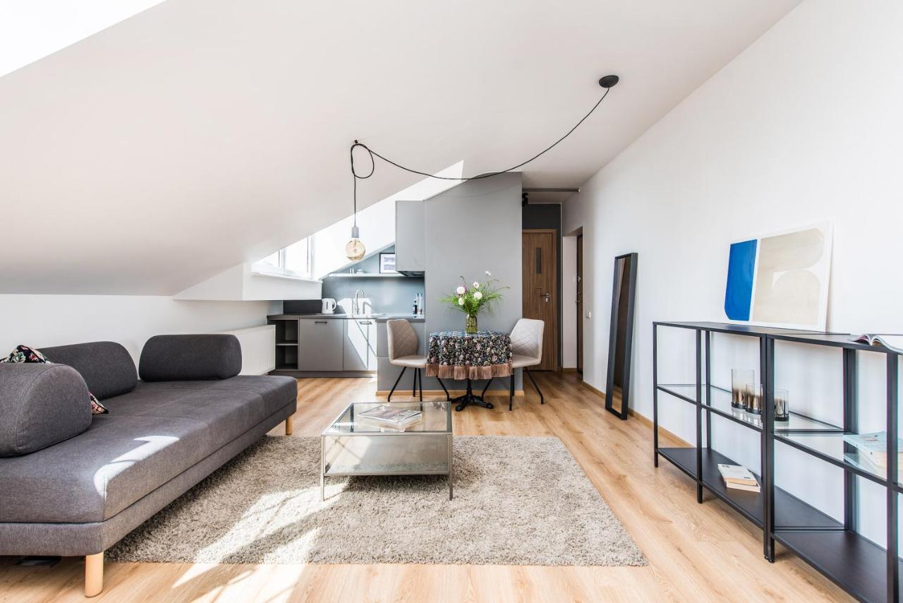 Bright&stylish, Self Check-in, Centrally Located Apartment